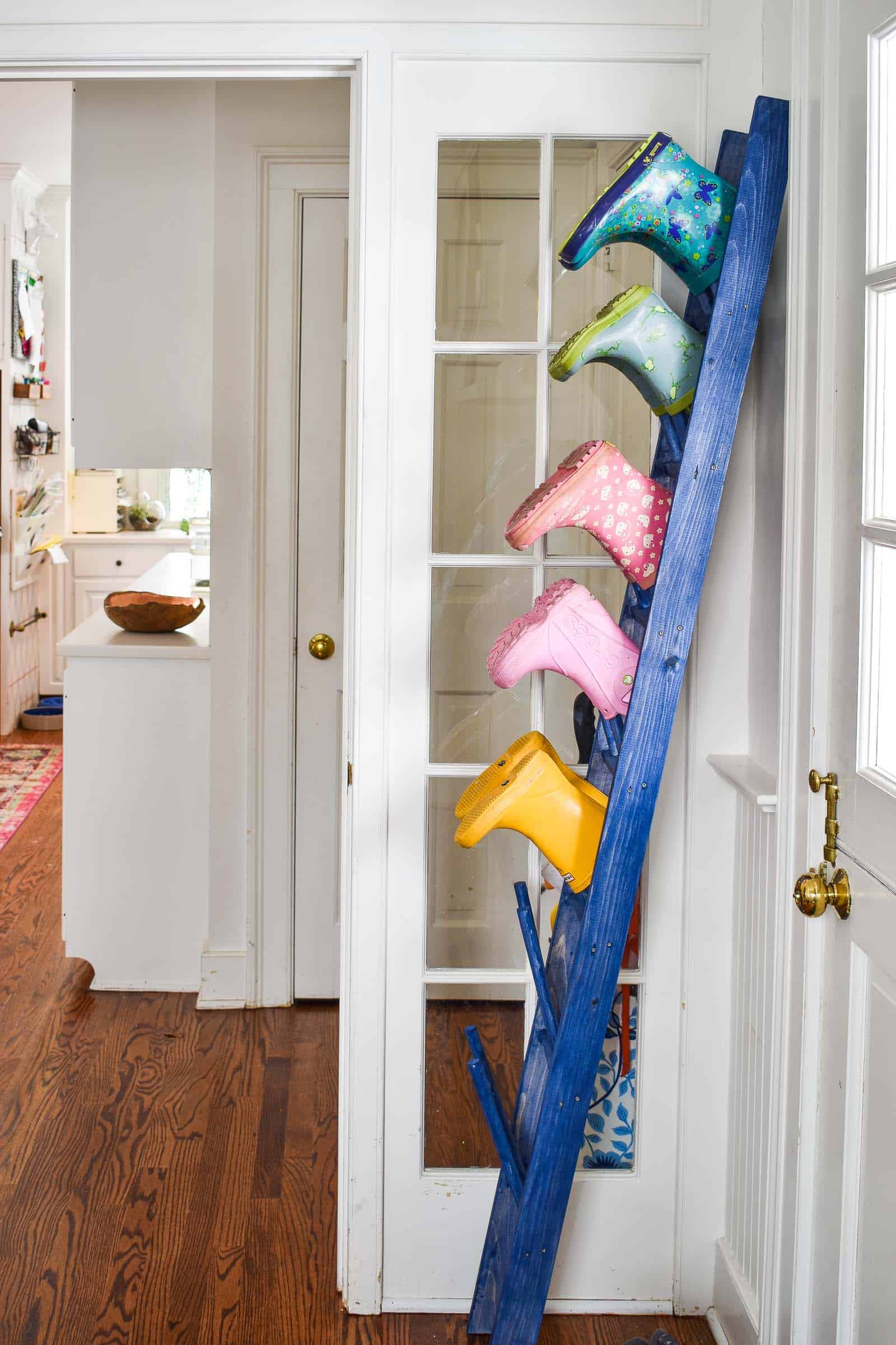 boot rack for vertical DIY storage