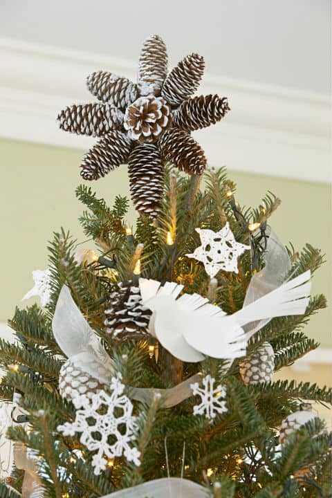 Favorite DIY ideas for homemade tree toppers.