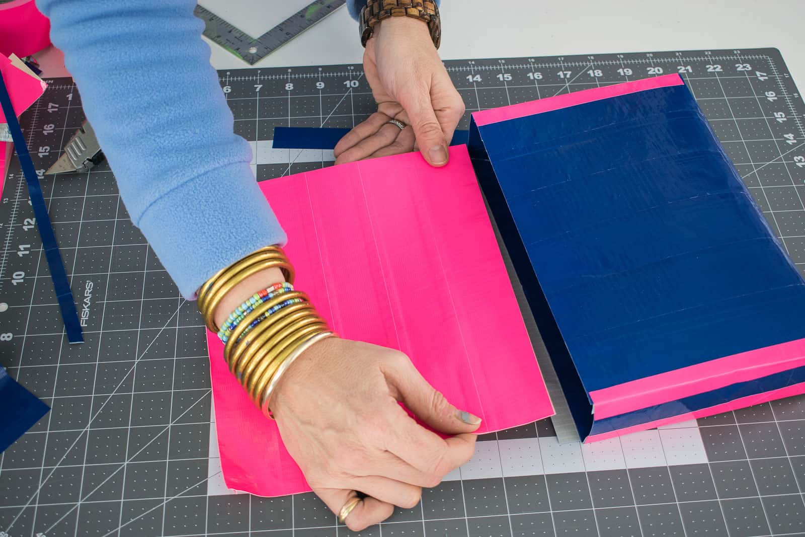 make and connect messenger bag flap